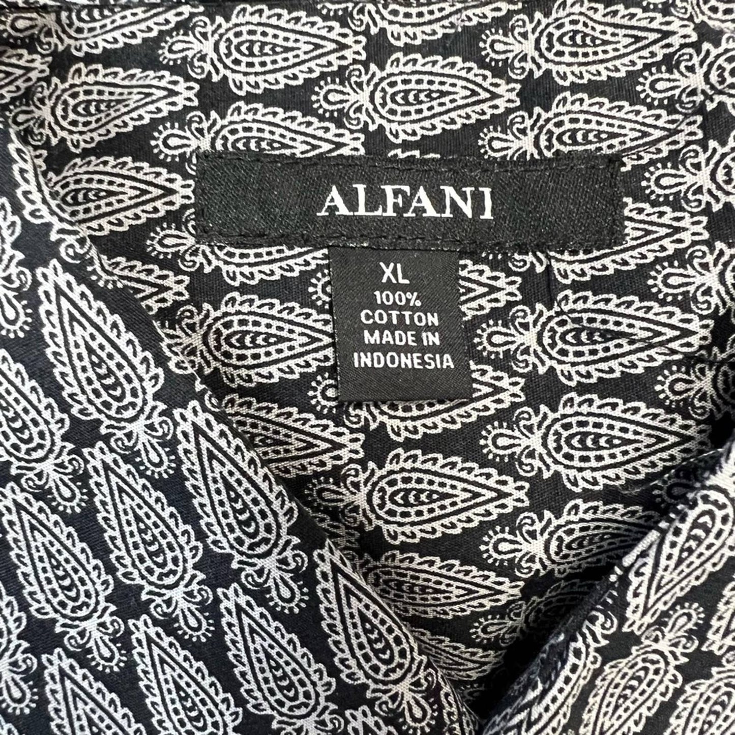 Alfani black and white button down SZ XL