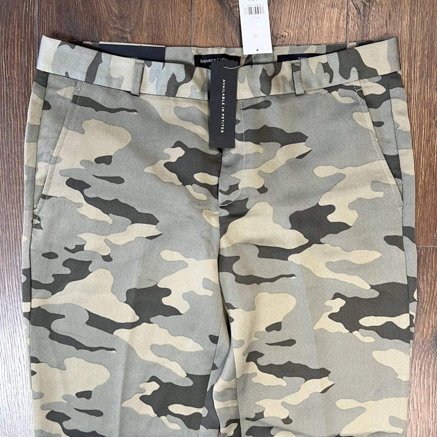 🆕 Banana Republic Ryan camo pants SZ 10