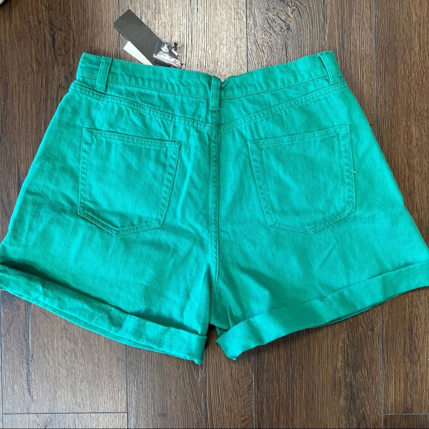 NWT Idem Ditto SPRING GREEN DENIM SHORTS SZ LG