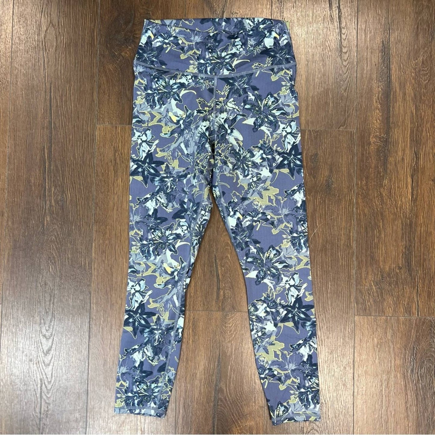 Fabletics Mid-Rise Printed Powerhold 7/8 SZ MED