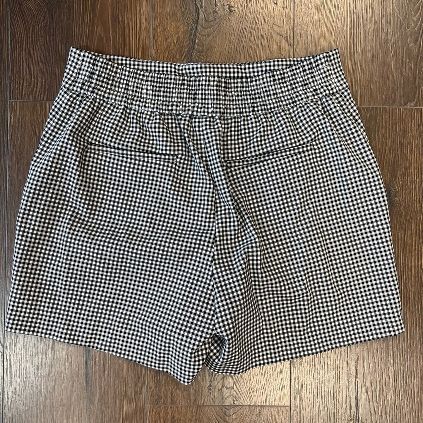 Rachel Zoe Black and white plaid short SZ 6
