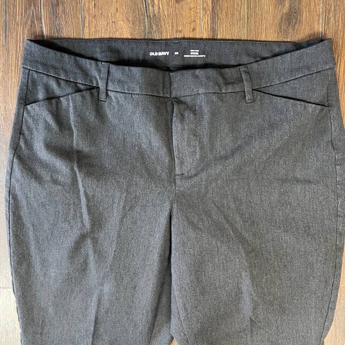 Old Navy high rise pixie secret smooth pocket pants SZ 20