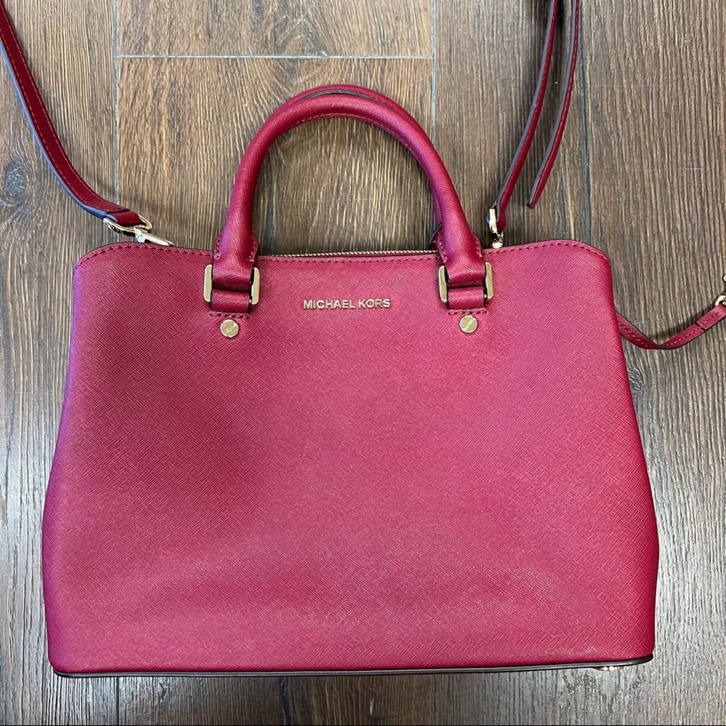 Authentic MICHAEL MICHAEL KORS red 
Saffiano Leather Handle Bag