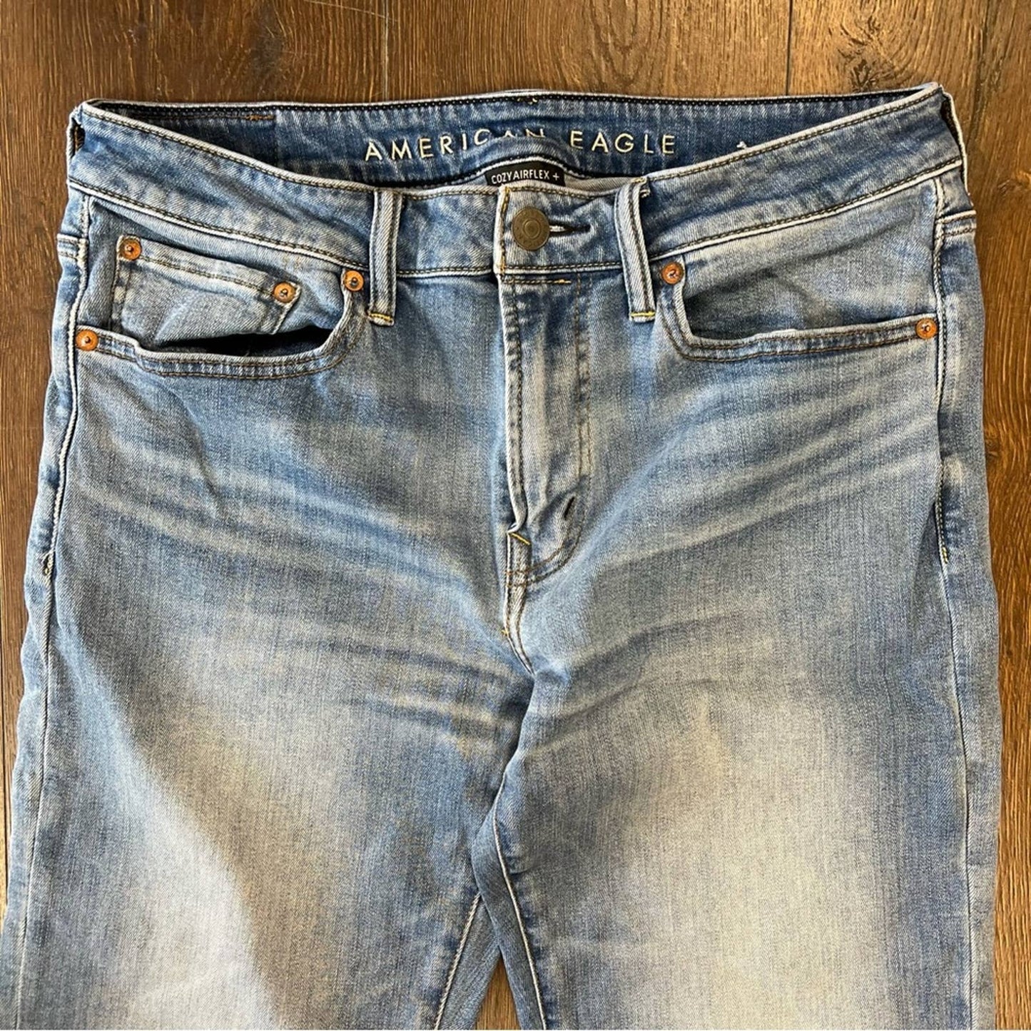 American Eagle relaxed straight jeans SZ 31/32