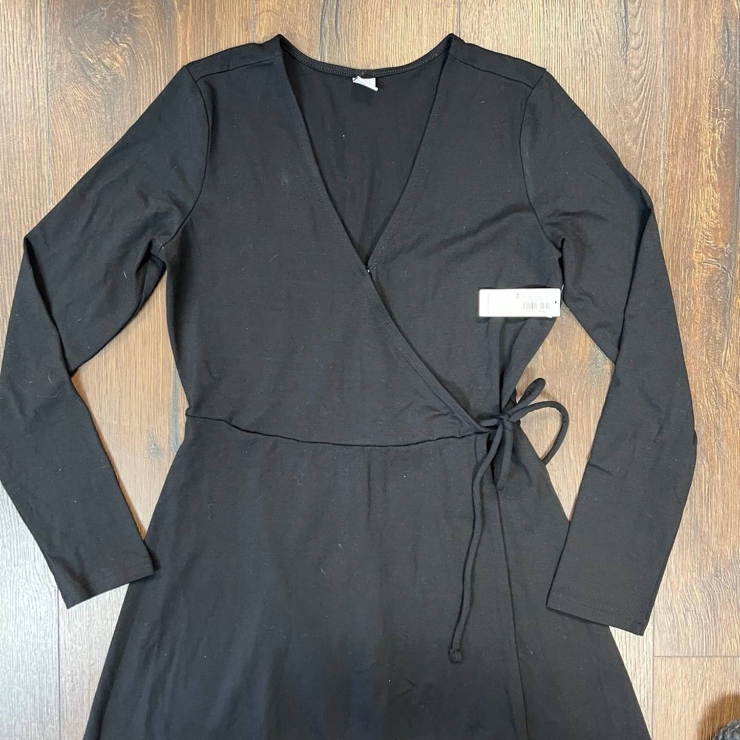 🆕 Old Navy black wrap dress SZ XS