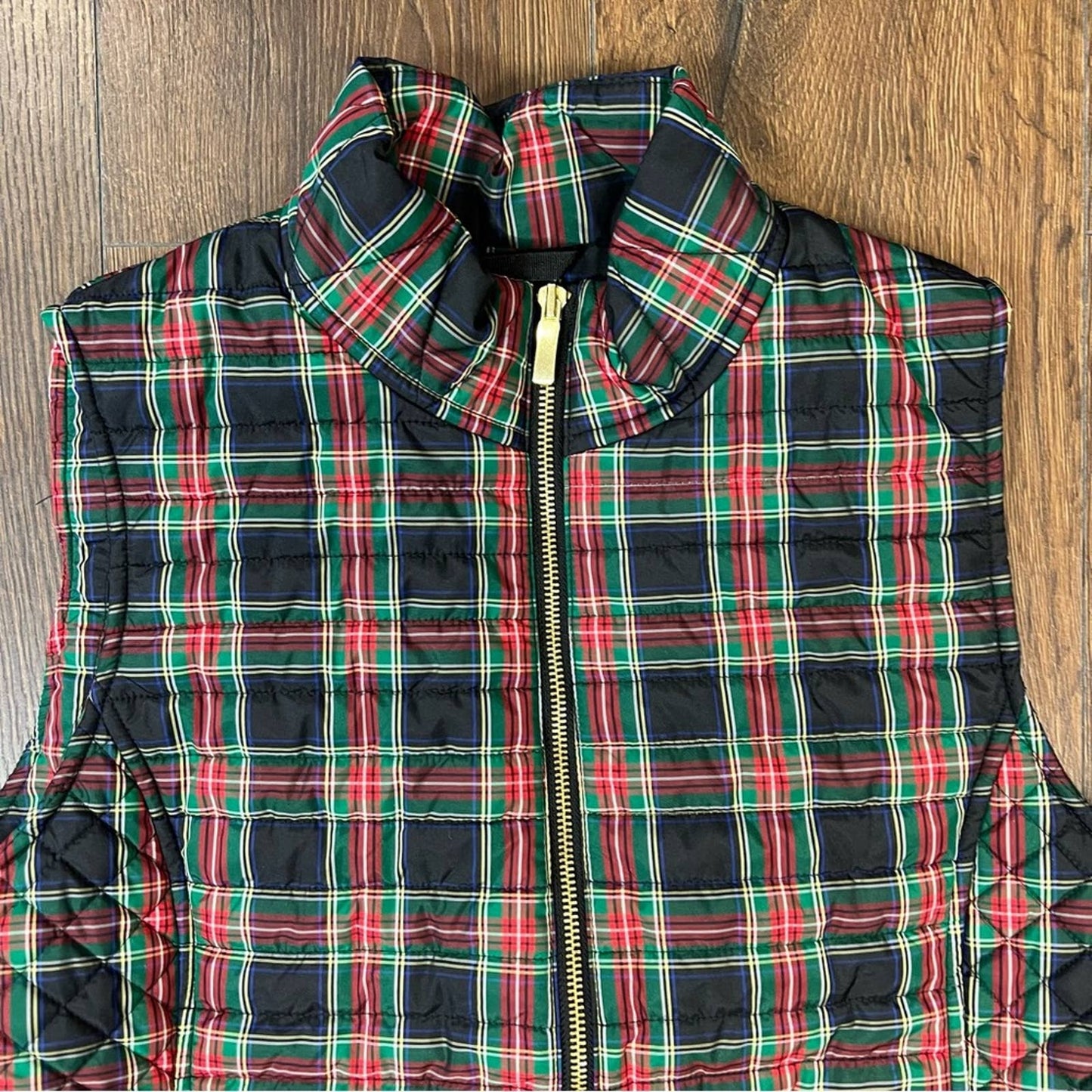 Vineyard Vines Tartan Plaid Puffer Vest SZ MED