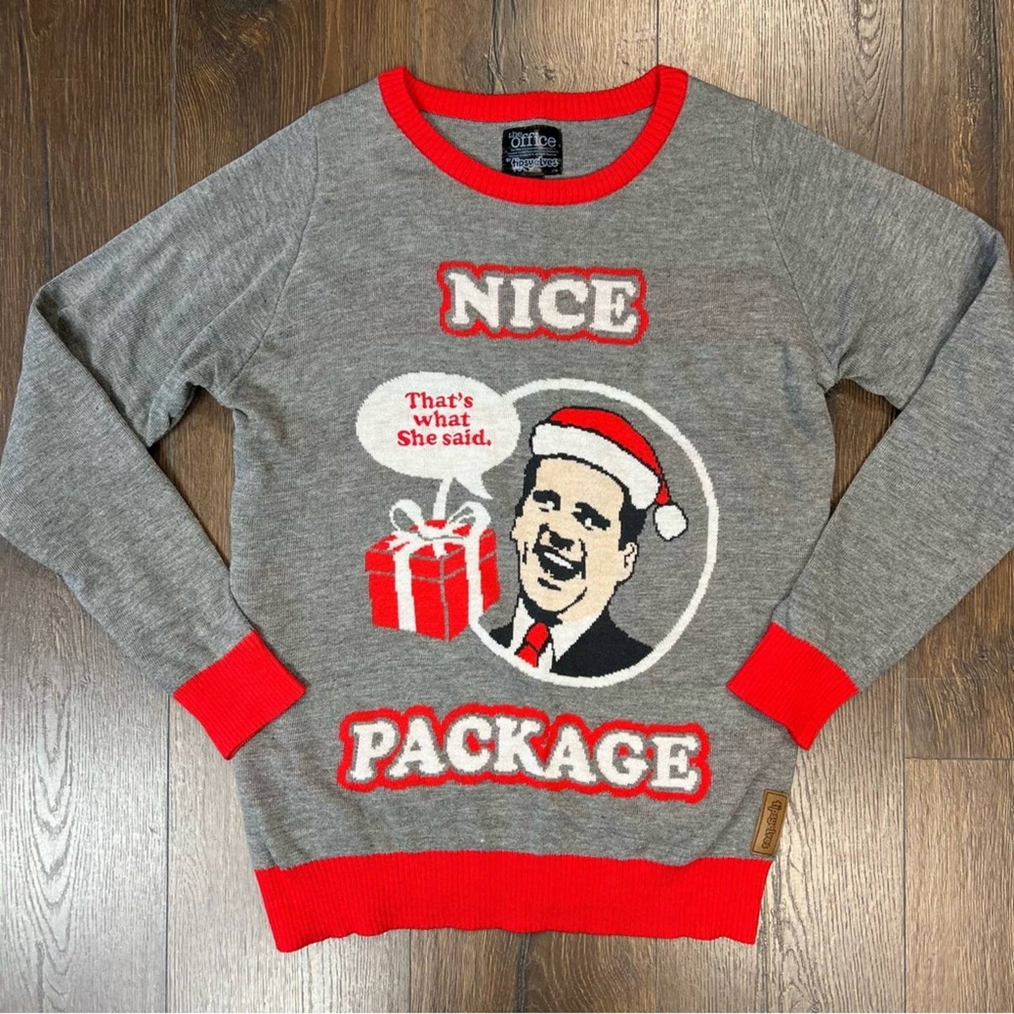 WOMEN'S NICE PACKAGE MICHAEL SCOTT SWEATER SZ MED