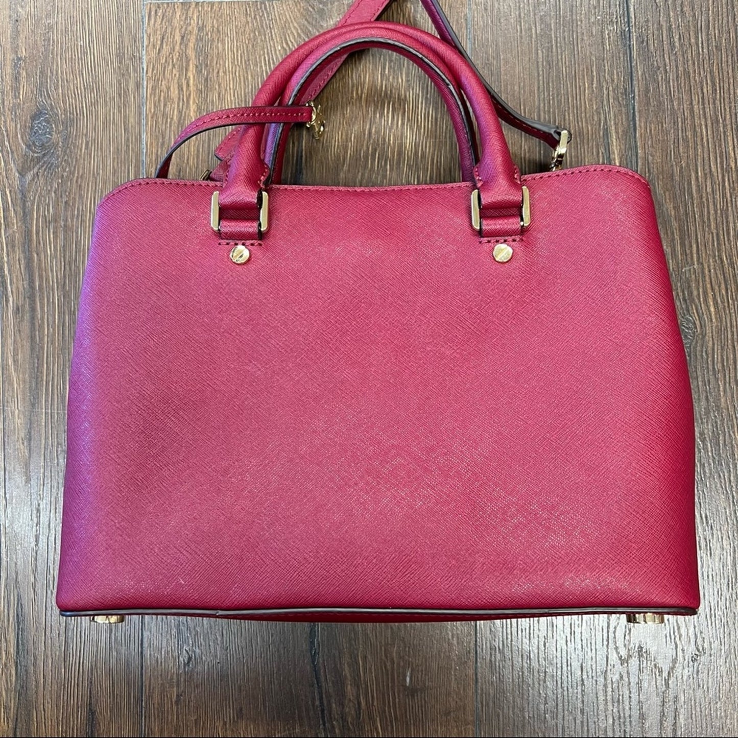 Authentic MICHAEL MICHAEL KORS red 
Saffiano Leather Handle Bag