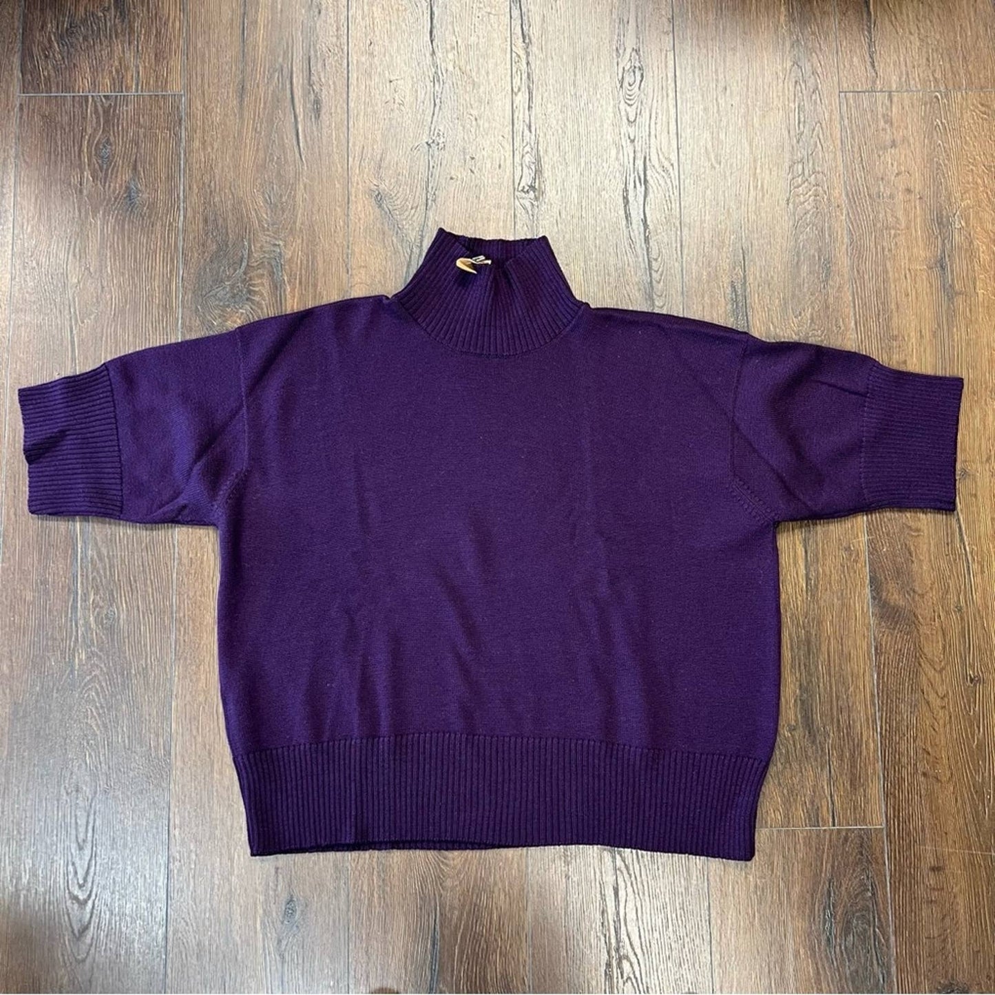 Eskander 100% wool ribbed turtle neck sweater in purple SZ O/S