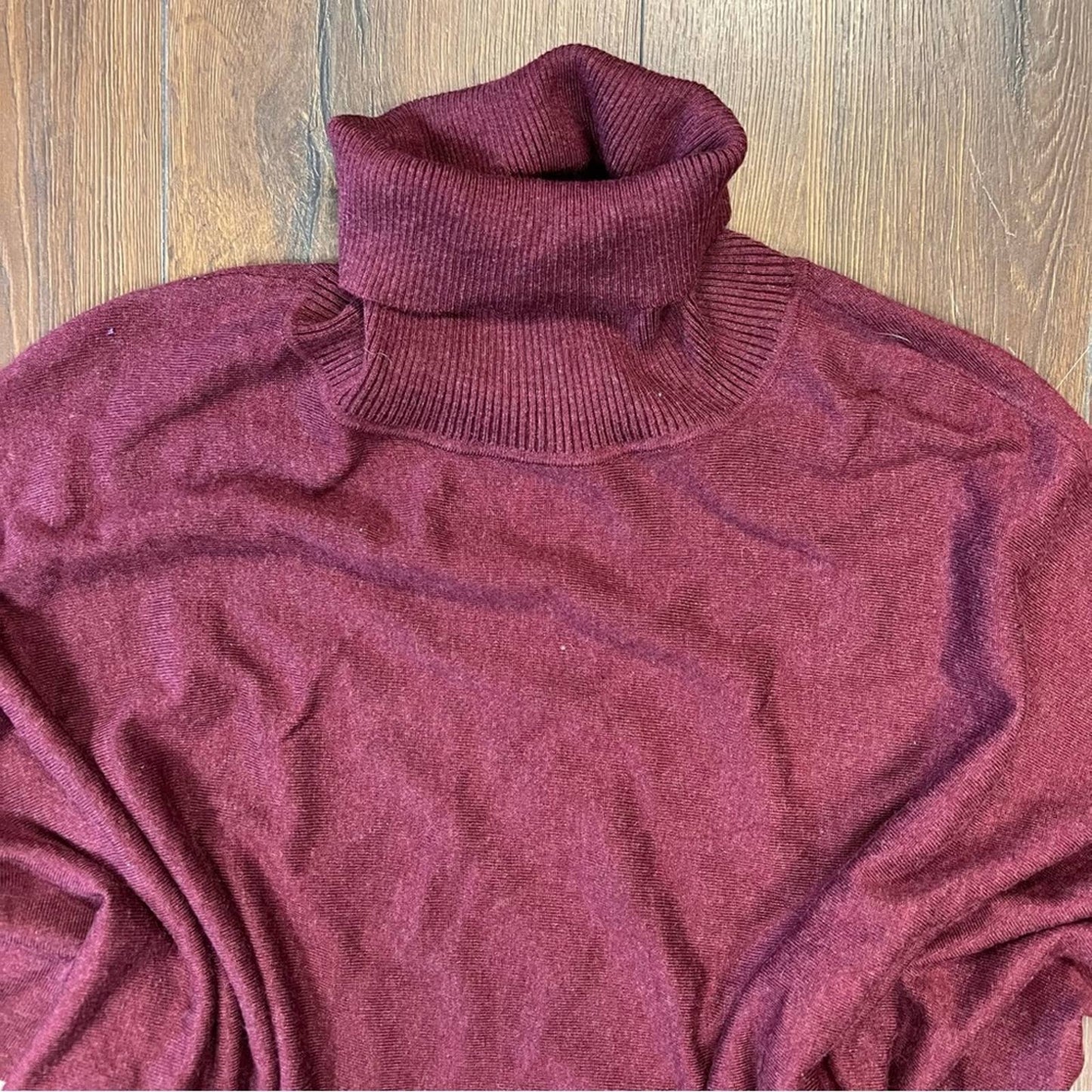 Survival turtleneck poncho sweater SZ SM