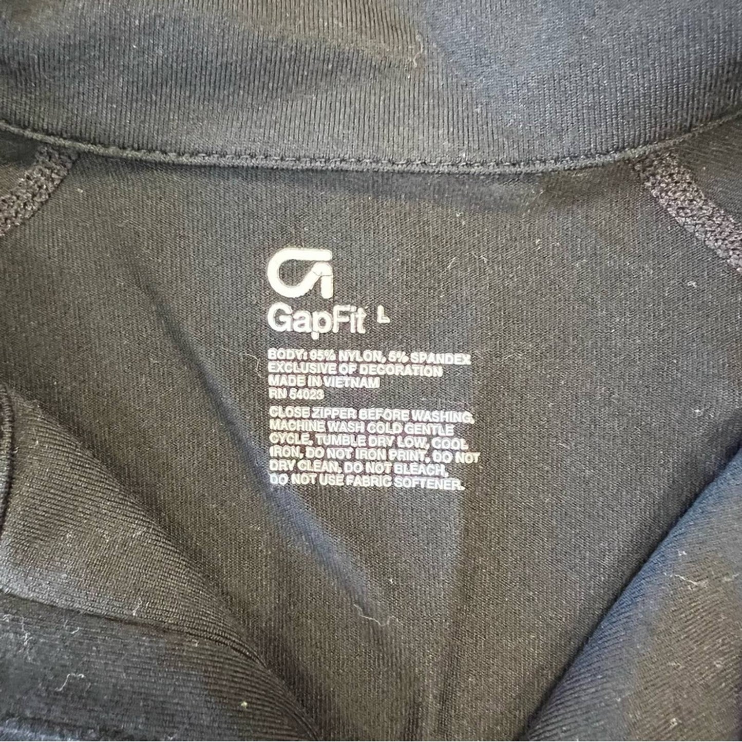 GapFit long sleeve half zip SZ LG