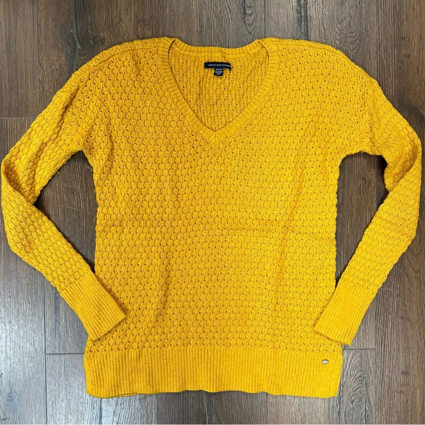 American Eagle yellow v neck sweater SZ SM