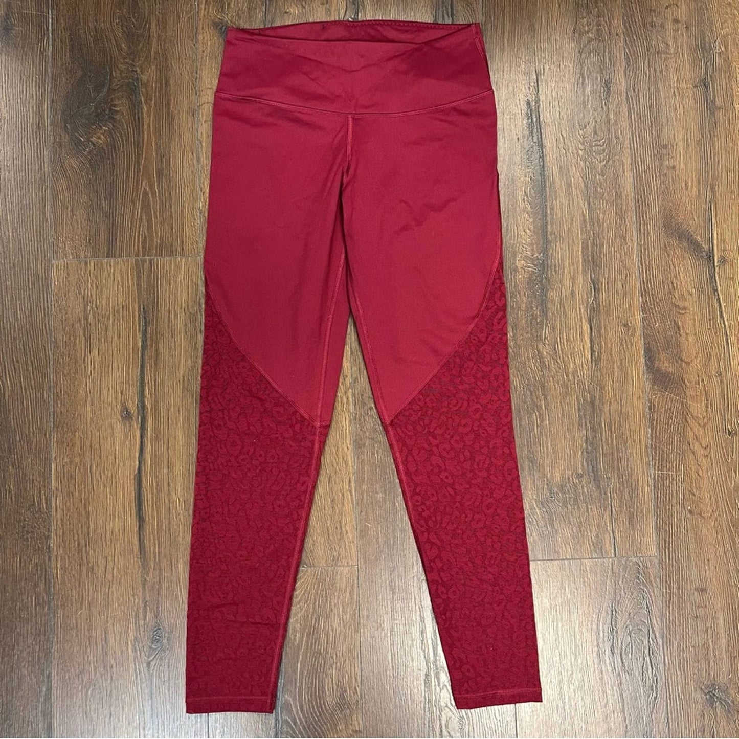 Victoria secret sport cranberry cheetah print mesh leggings SZ MED