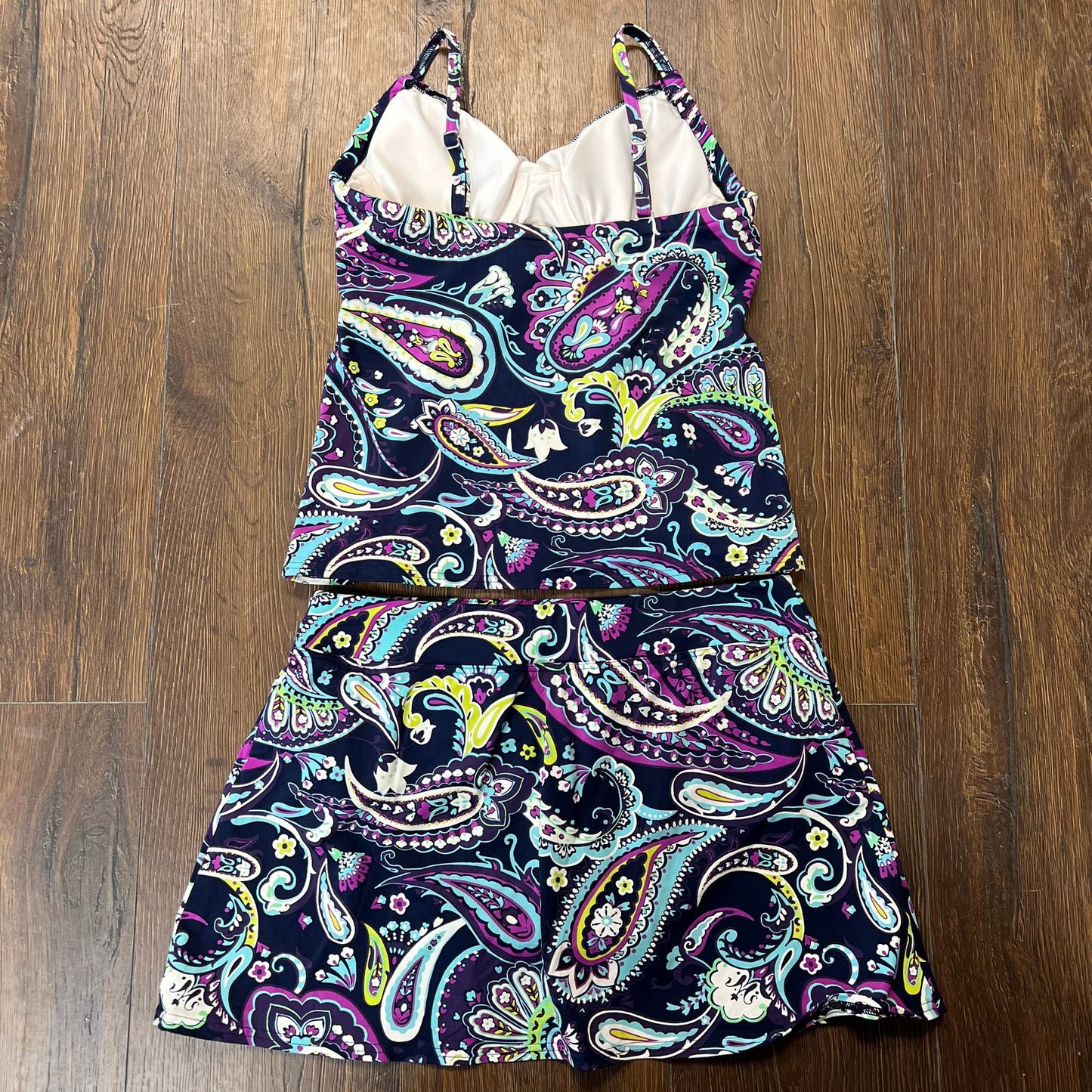 Lands’ End chlorine resistant V-neck underwire tankini with miniskirt SZ4/6