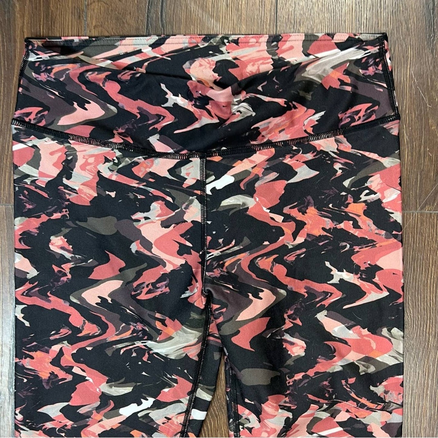 Fabletics Salar PowerHold Legging SZ MED