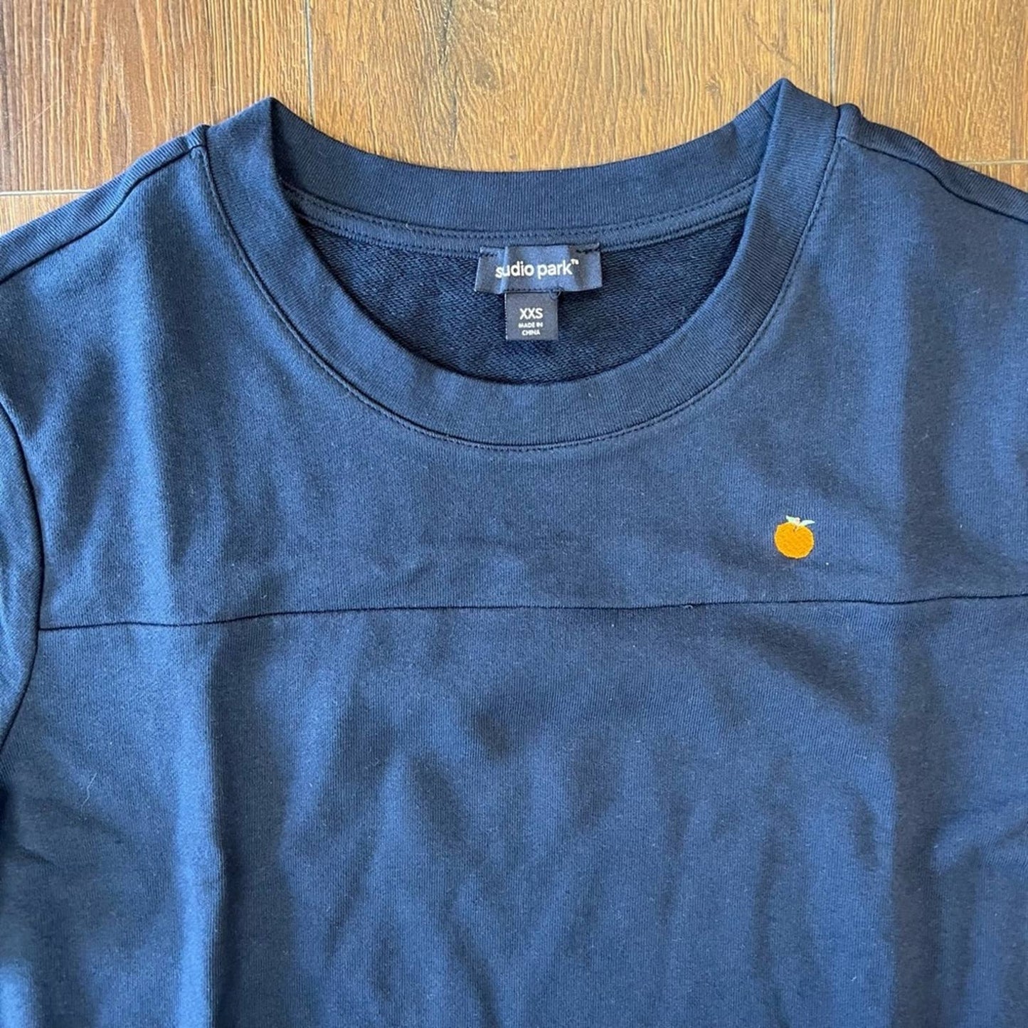 Sudio park “peach logo” sweatshirt SZ XXS