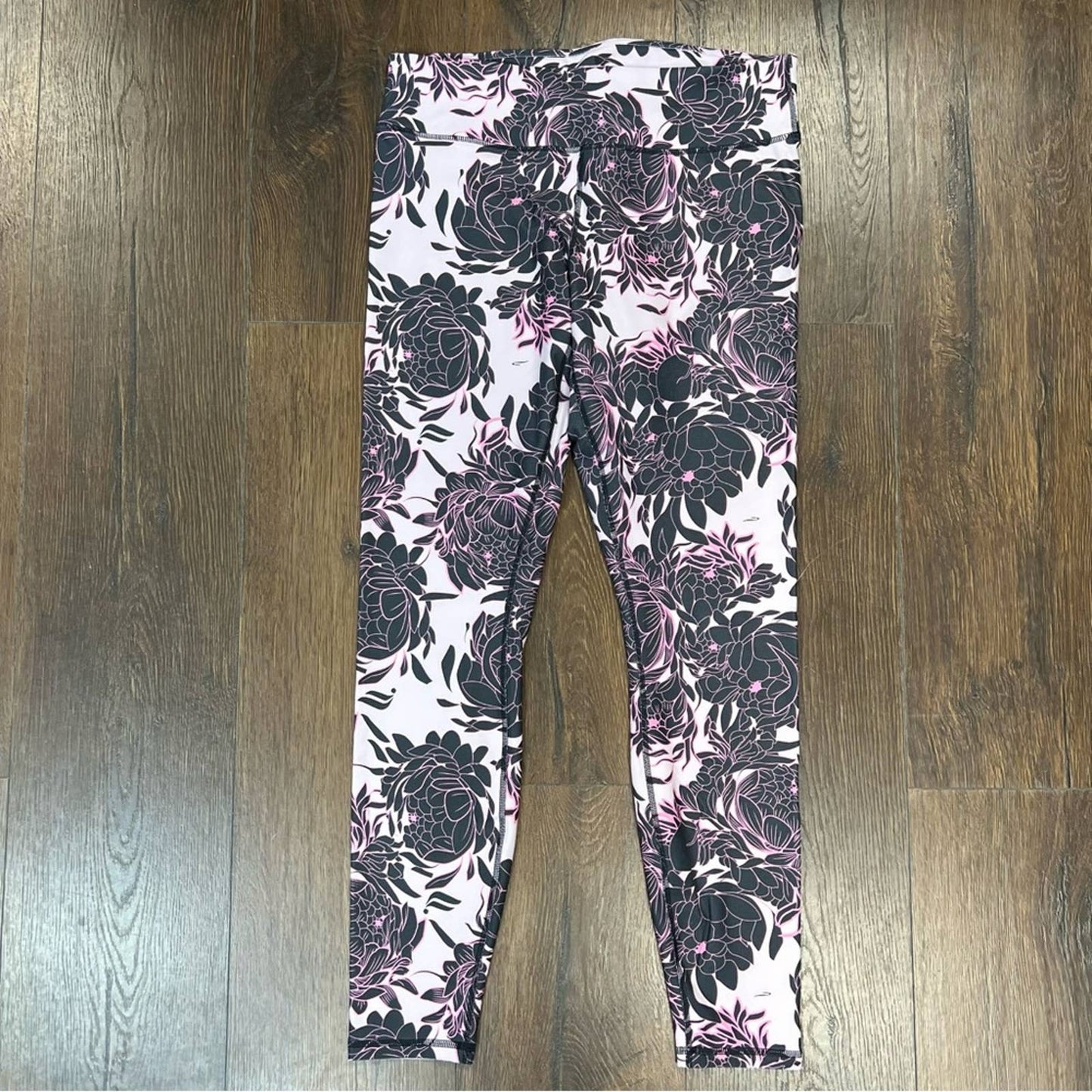 Fabletics Define PowerHold Mid-Rise Legging SZ MED