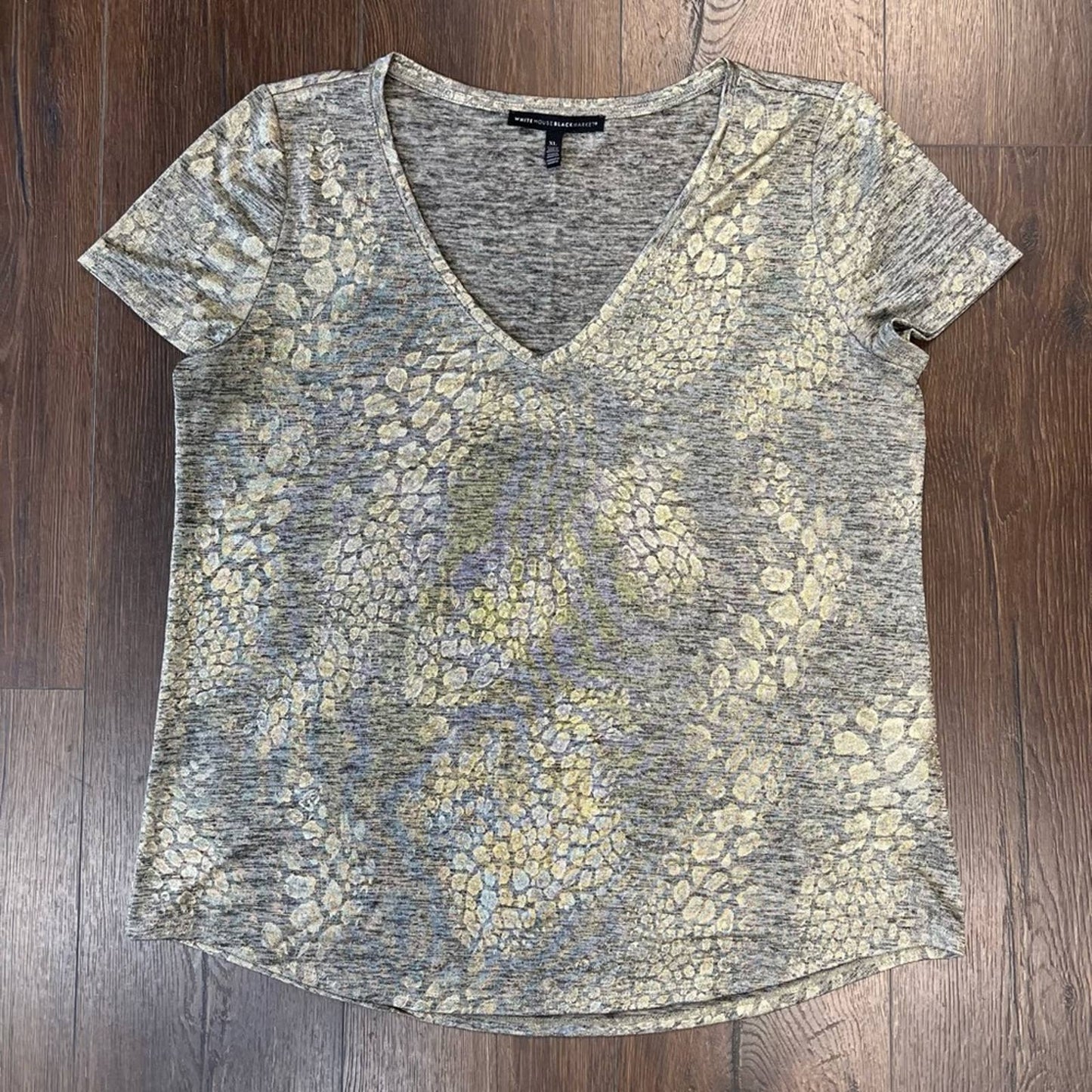 White House black market Metallic-Print V-Neck Tee SZ XL