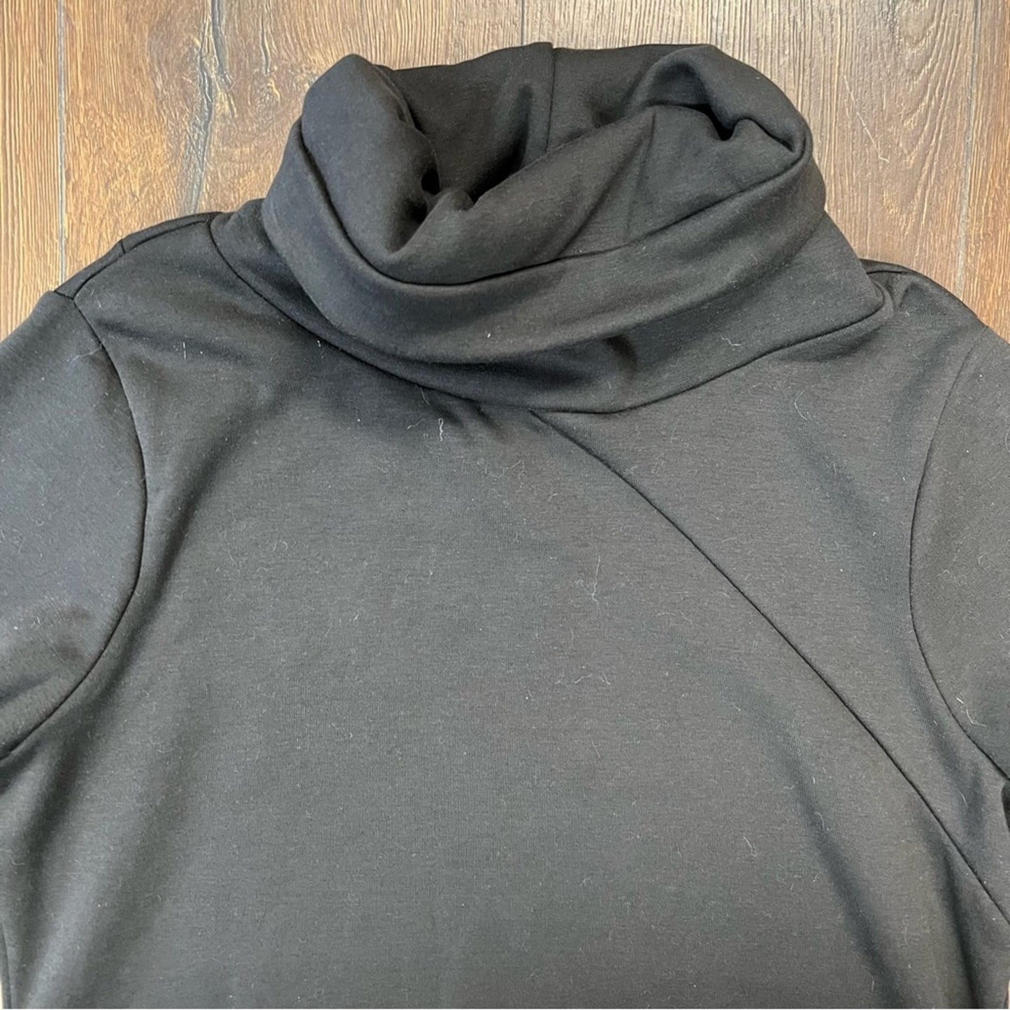 Alana Black Cowl Neck sweatshirt SZ MED