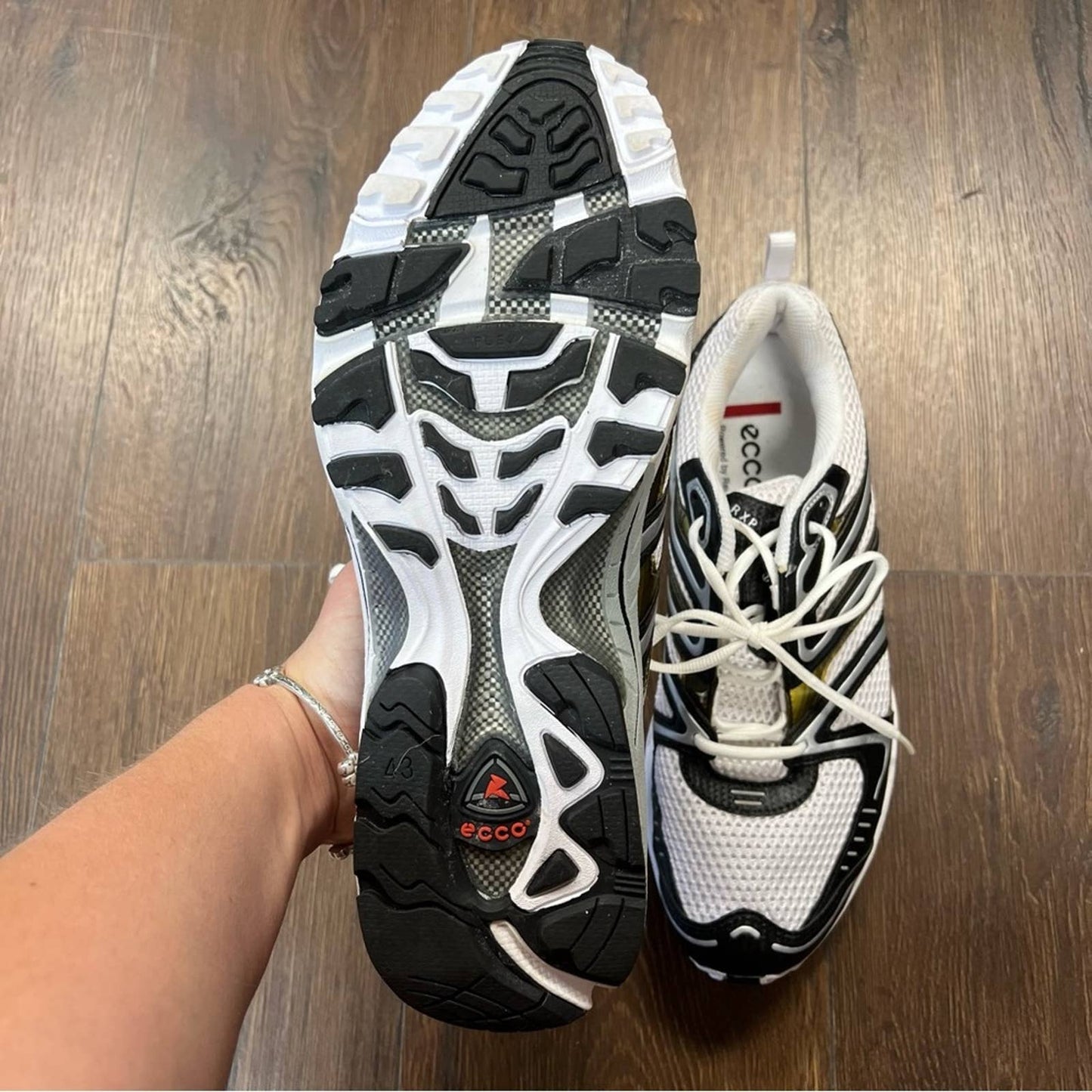 ECCO Women's XP 1660 Running Shoe, Black/White/Yellow SZ 9/9.5