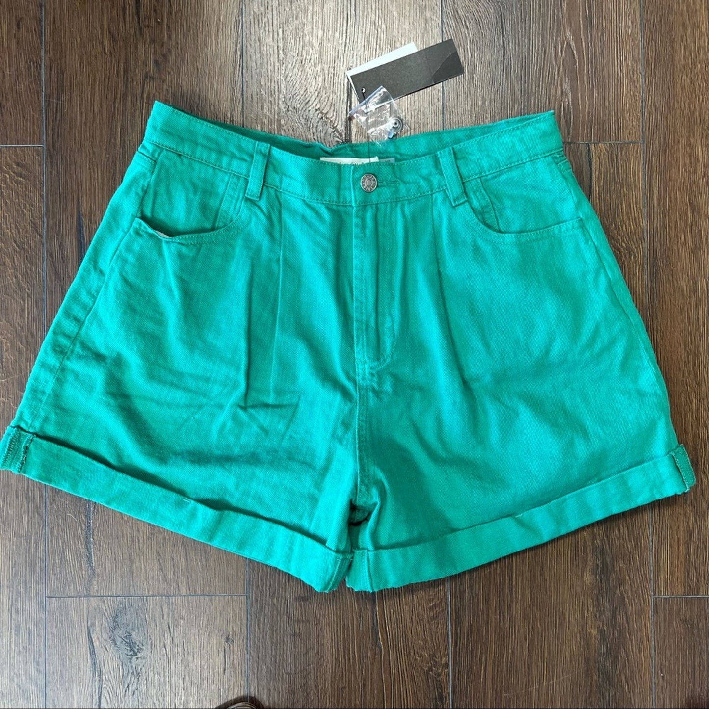 NWT Idem Ditto SPRING GREEN DENIM SHORTS SZ LG