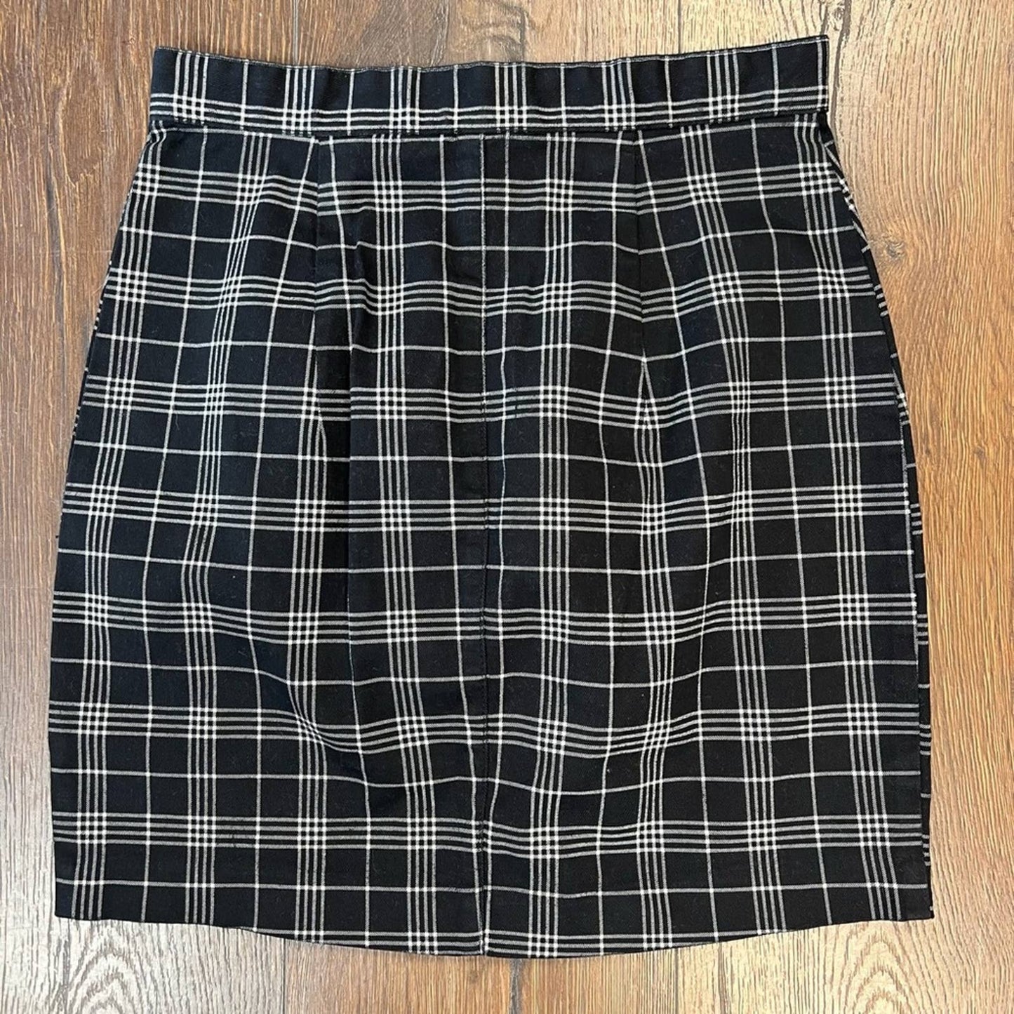 Divided button front plaid skirt SZ4