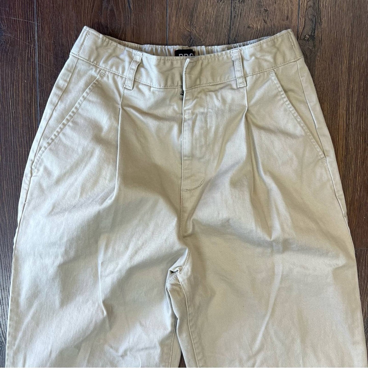 BDG Mia Straight Leg Chino Pant SZ 2