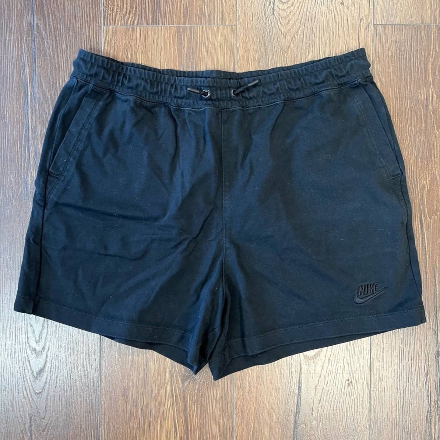 Nike shorts SZ LG