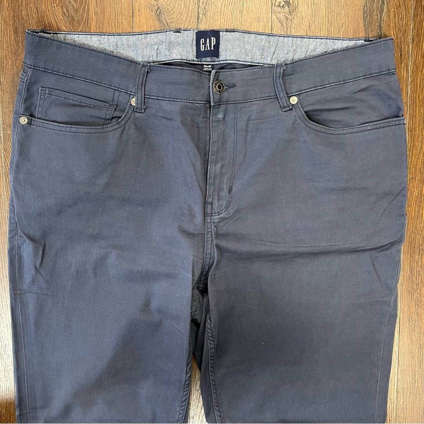 Men’s Modern Khakis in Straight Fit with GapFlex deep sea blue SZ 38/30