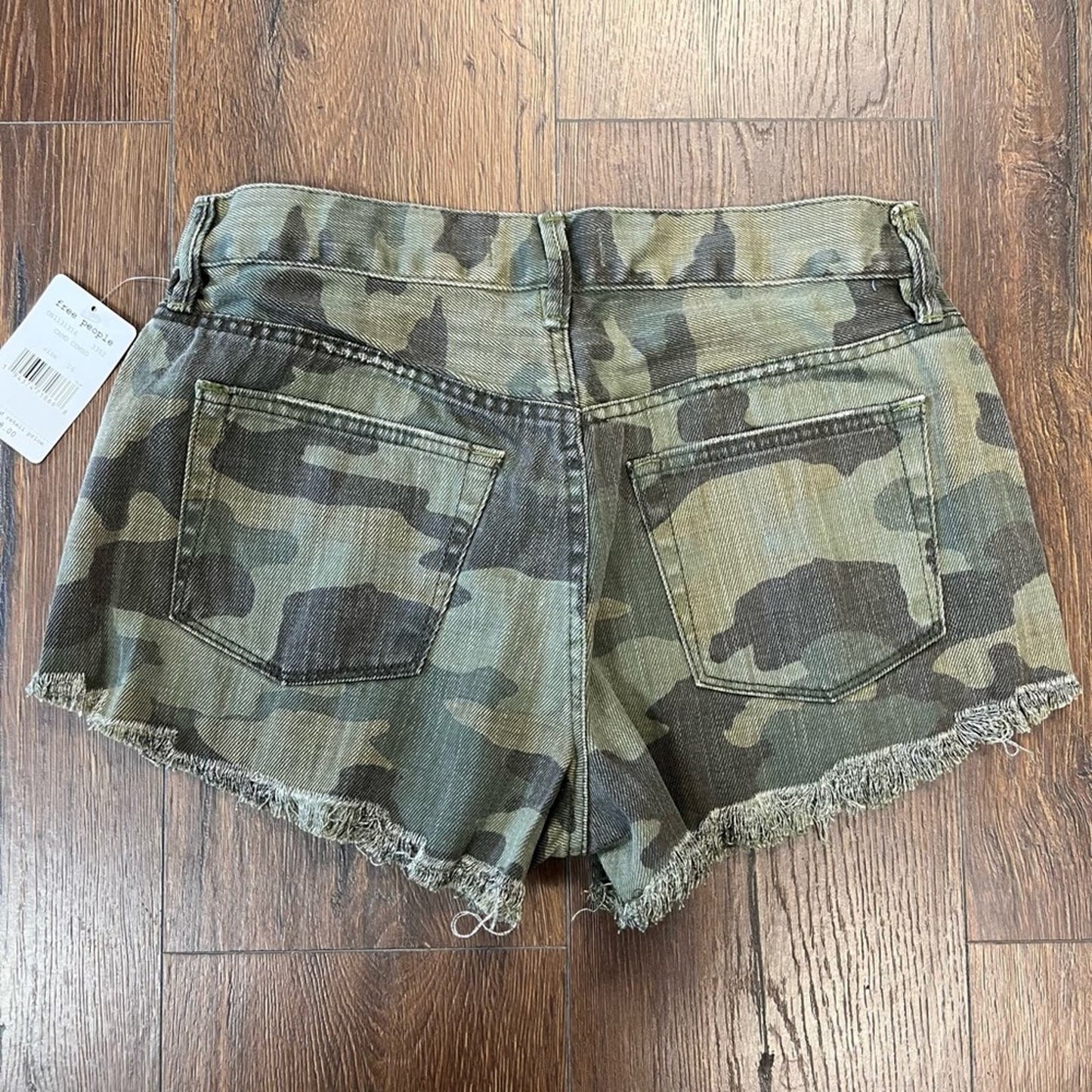 🆕 We the free loving good vibrations distressed camp shorts SZ 26/2