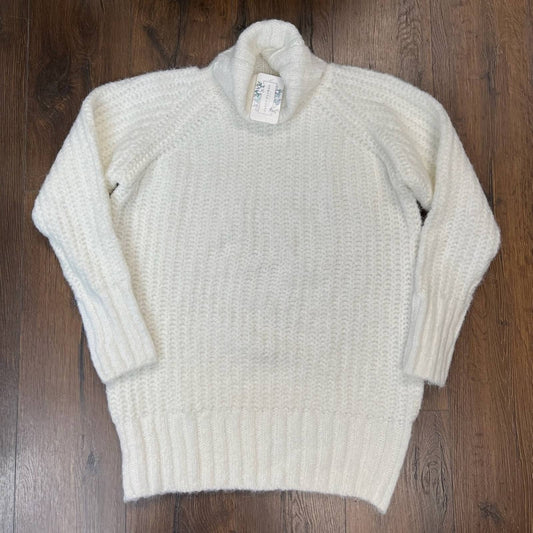 🆕 Blueivy turtle neck sweater SZ M/L