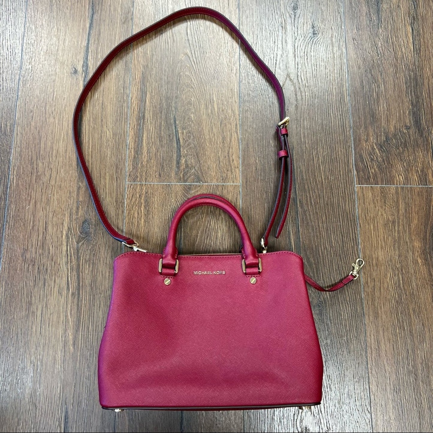 Authentic MICHAEL MICHAEL KORS red 
Saffiano Leather Handle Bag