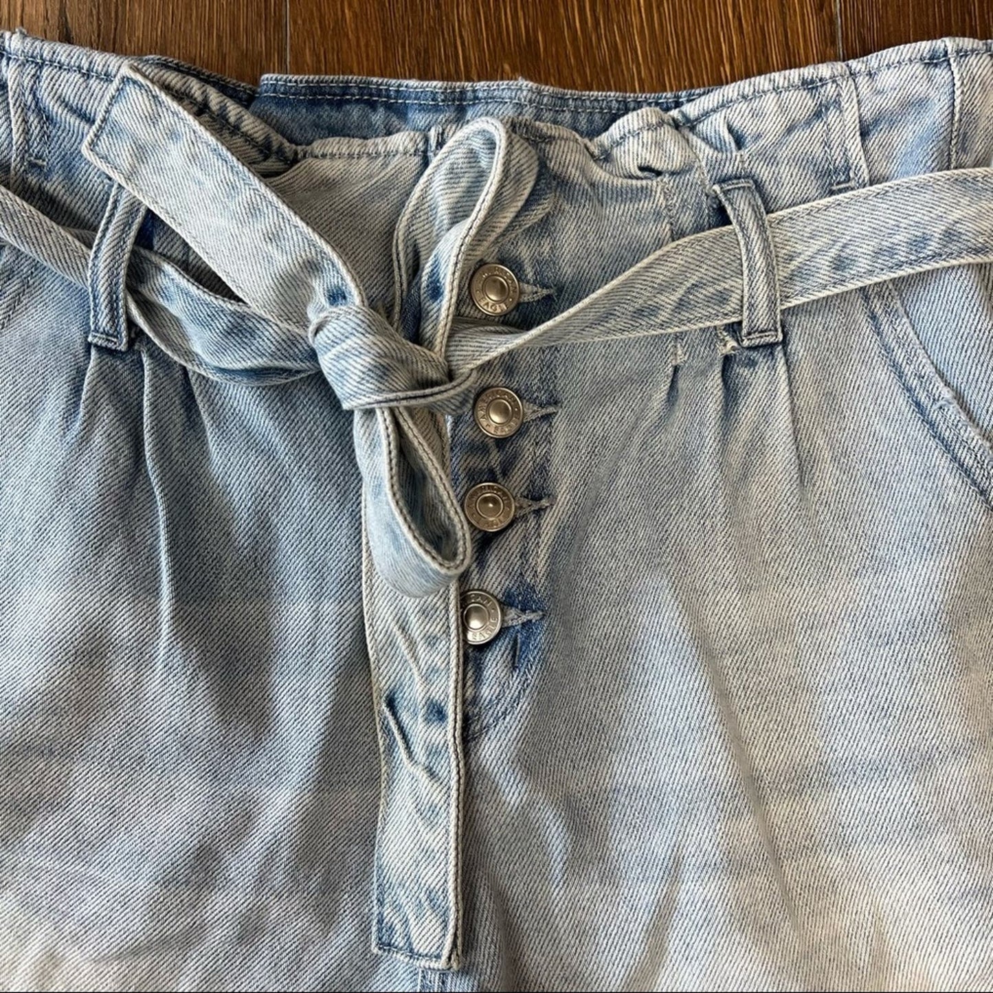 American Eagle paper bag mom shorts SZ 10