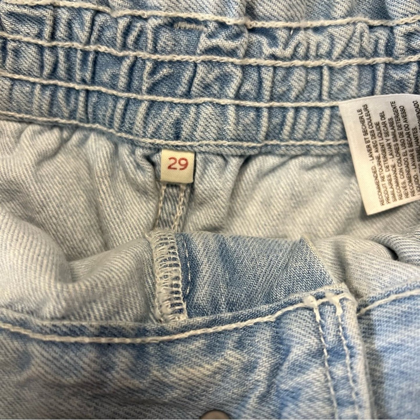 Levi’s high waisted paper bag denim shorts SZ 29/8