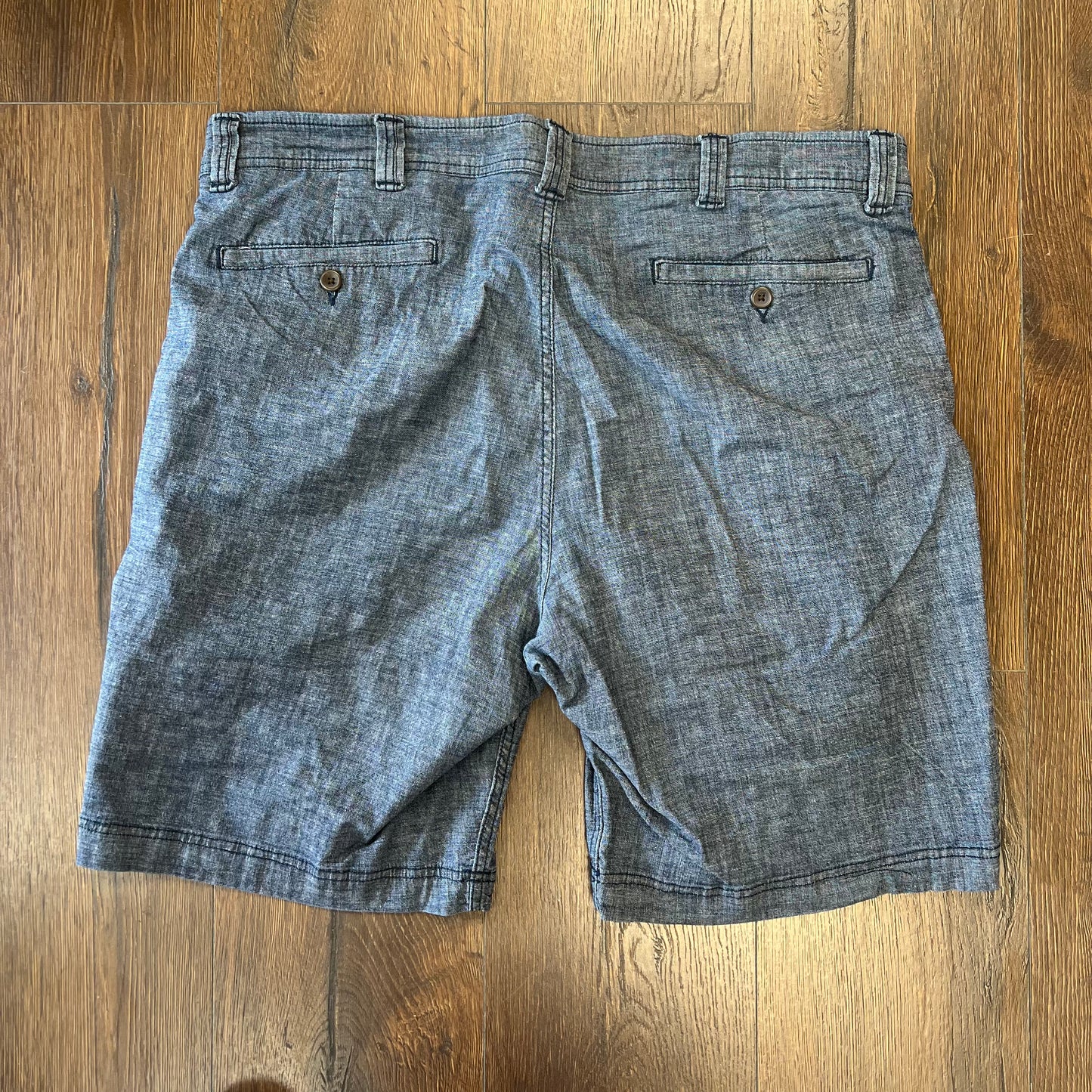 St John’s Bay flat front shorts SZ 38