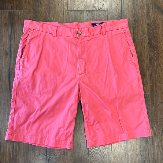 Vineyard Vines coral shorts SZ 38