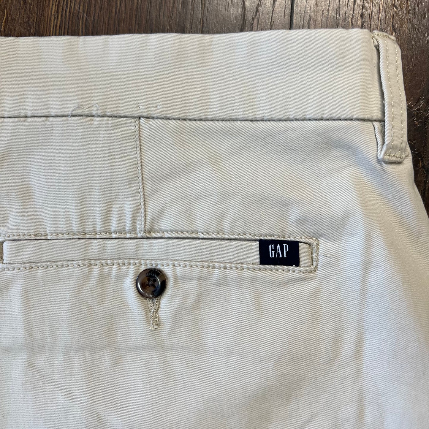 Gap flat front shorts SZ 38