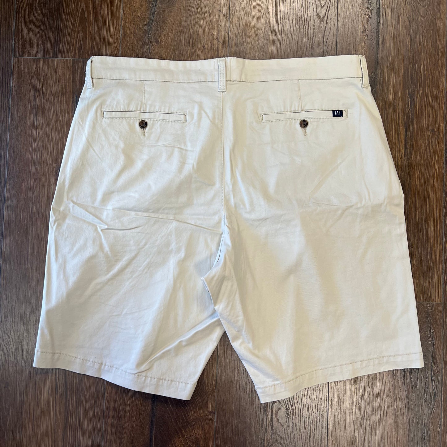 Gap flat front shorts SZ 38