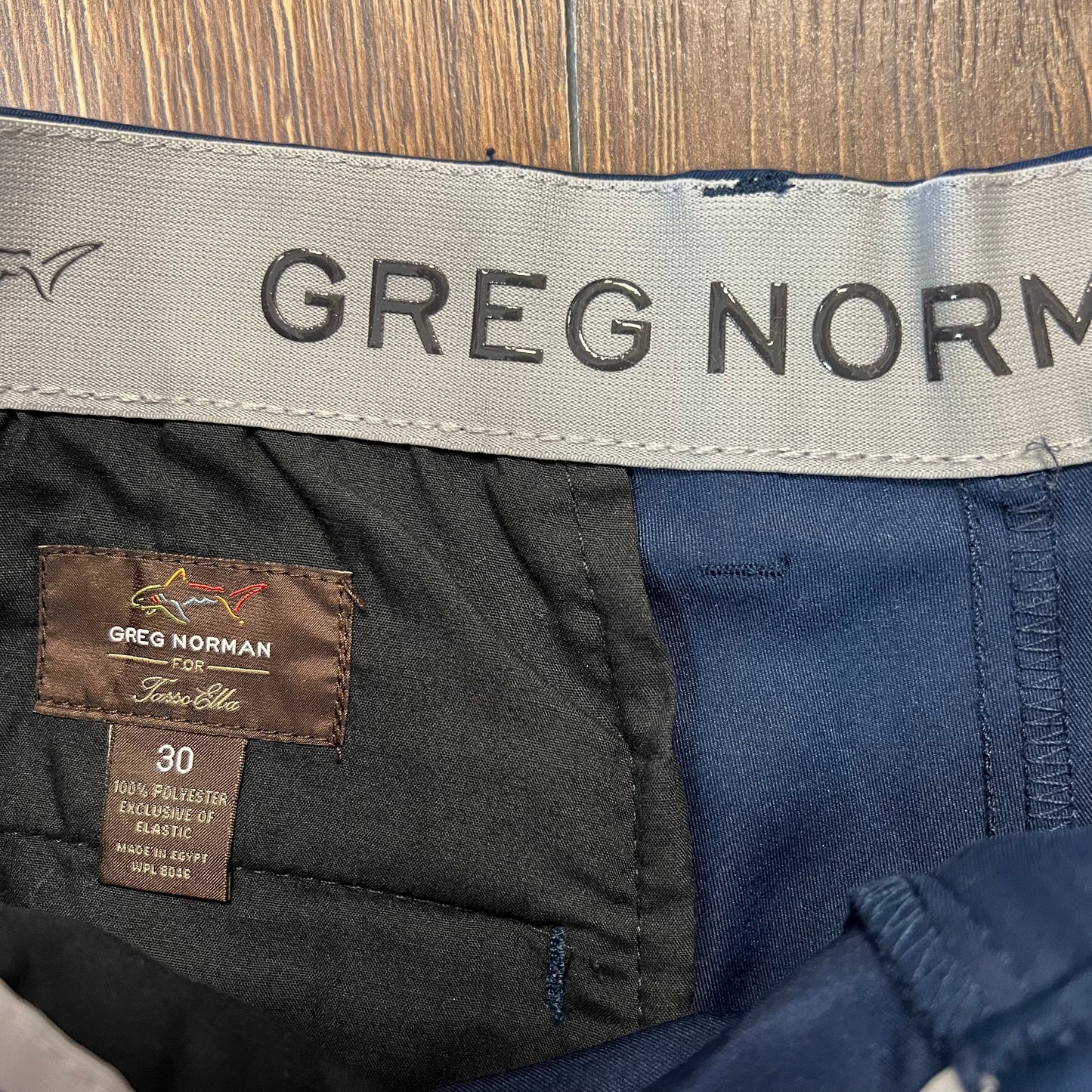 Greg Norman gold shorts SZ 30