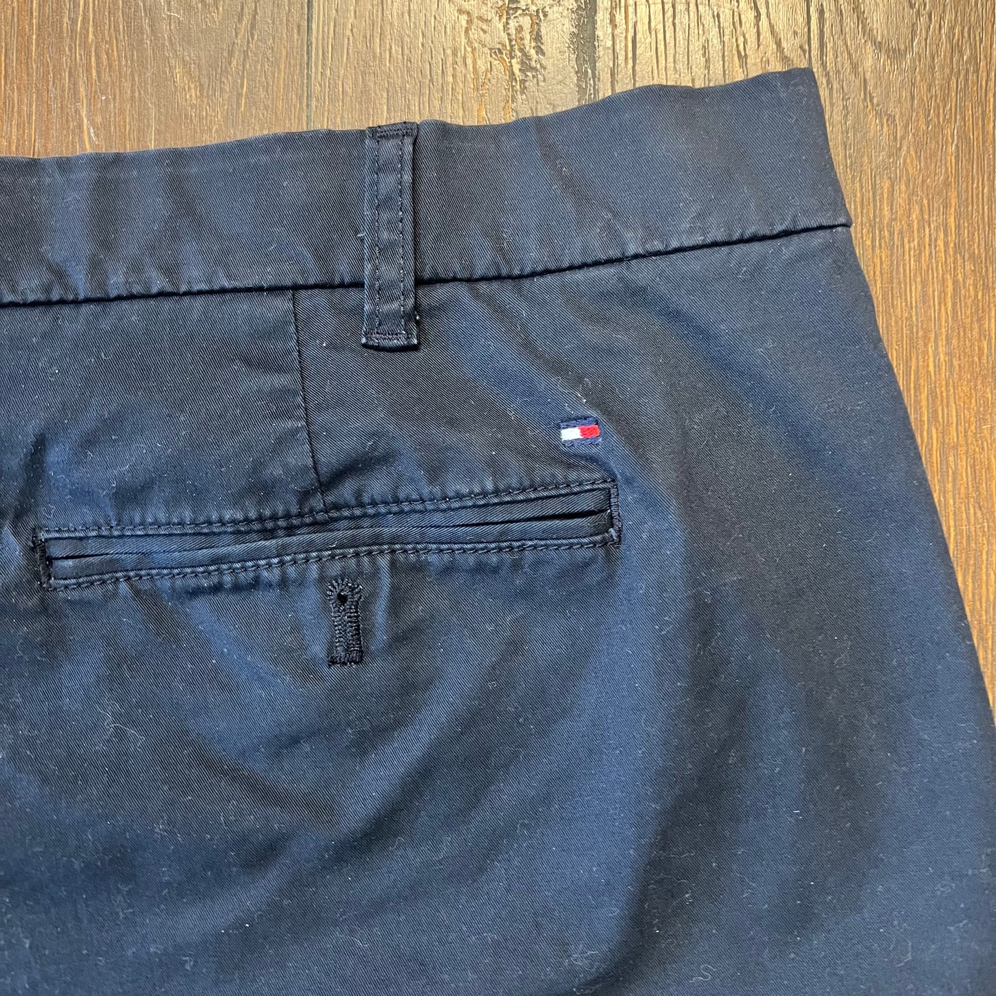 Tommy Hilfiger flat front shorts SZ 44