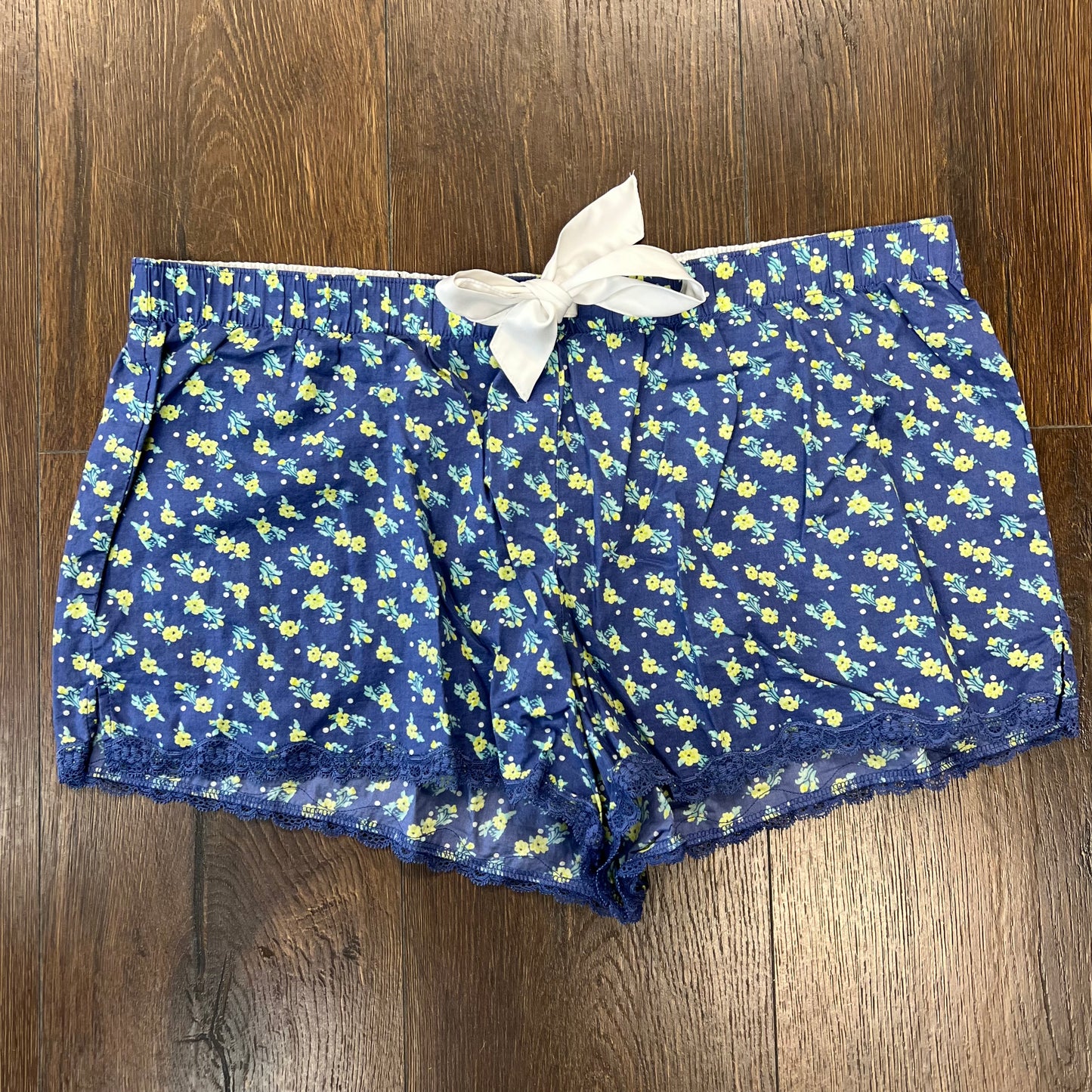 Victoria’s Secret boxer shorts SZ LG