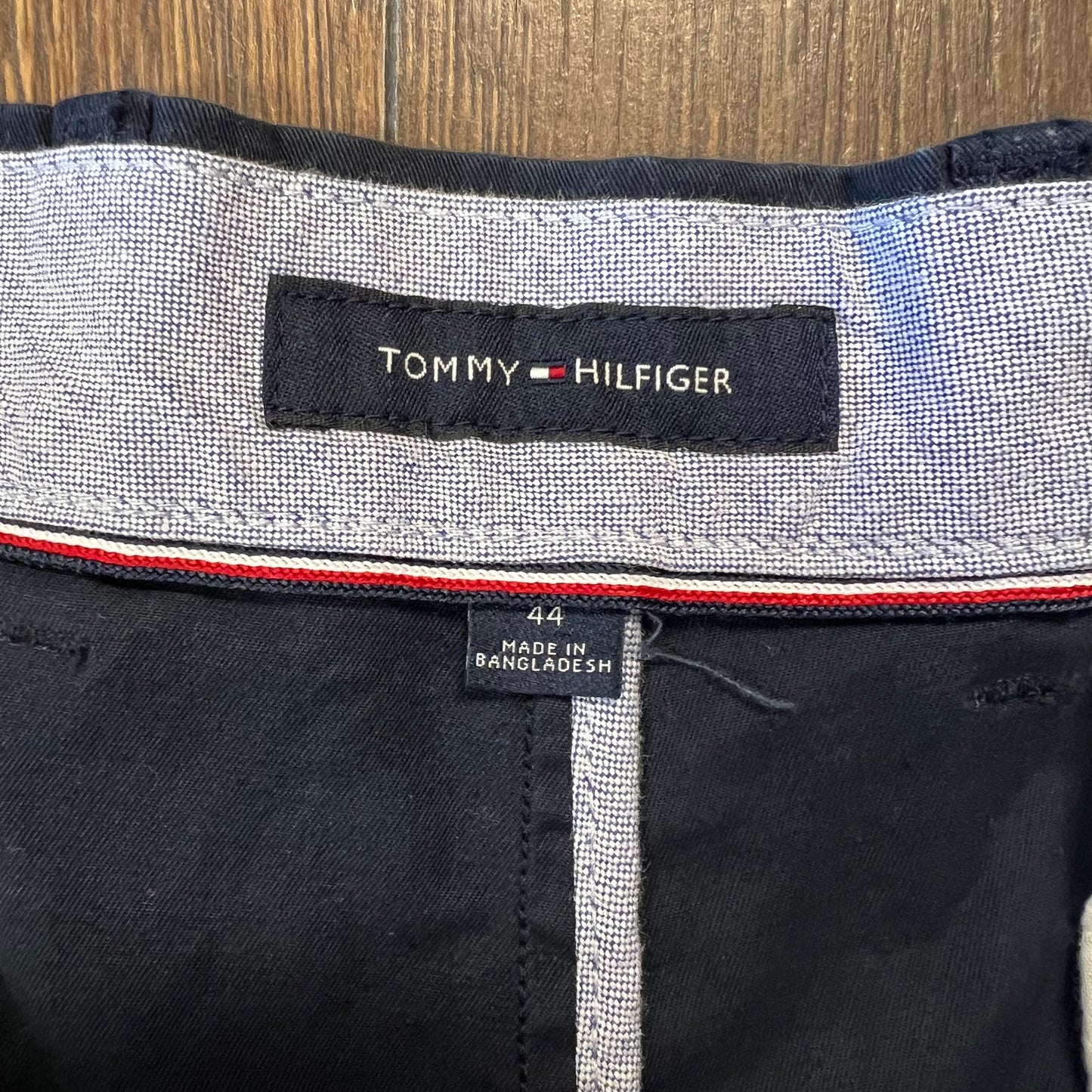 Tommy Hilfiger flat front shorts SZ 44