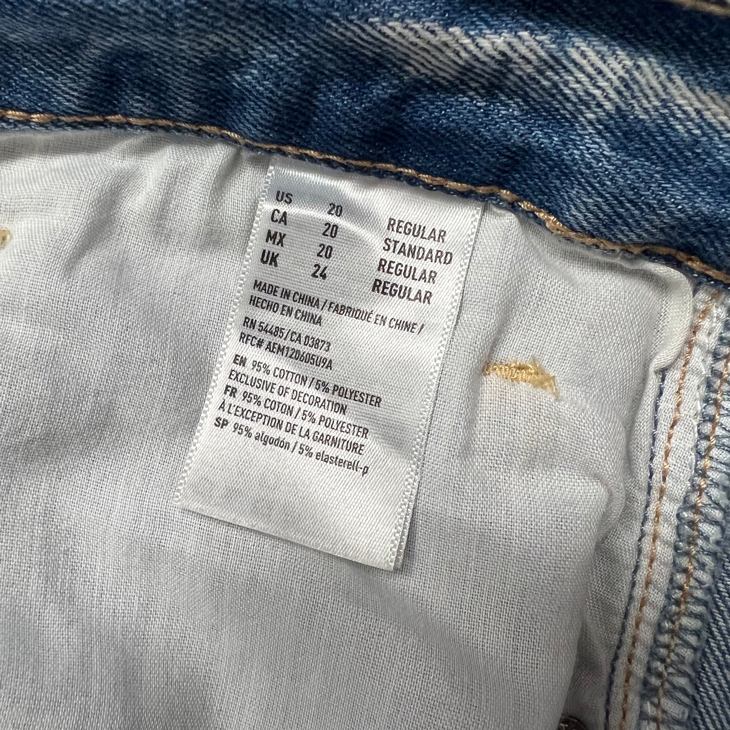 American Eagle light was mom jeans SZ 20