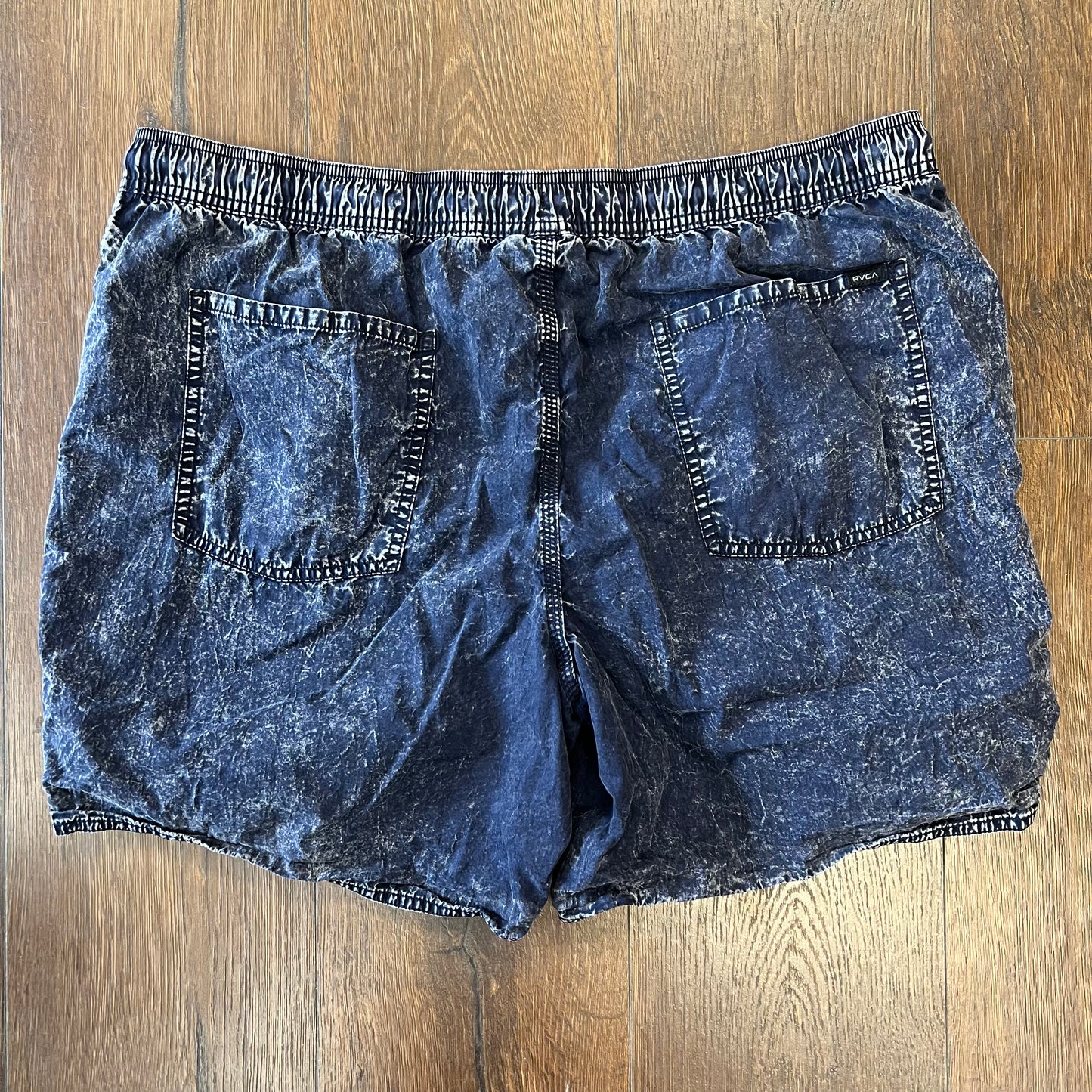 RVCA Drawstring shorts SZ XXL