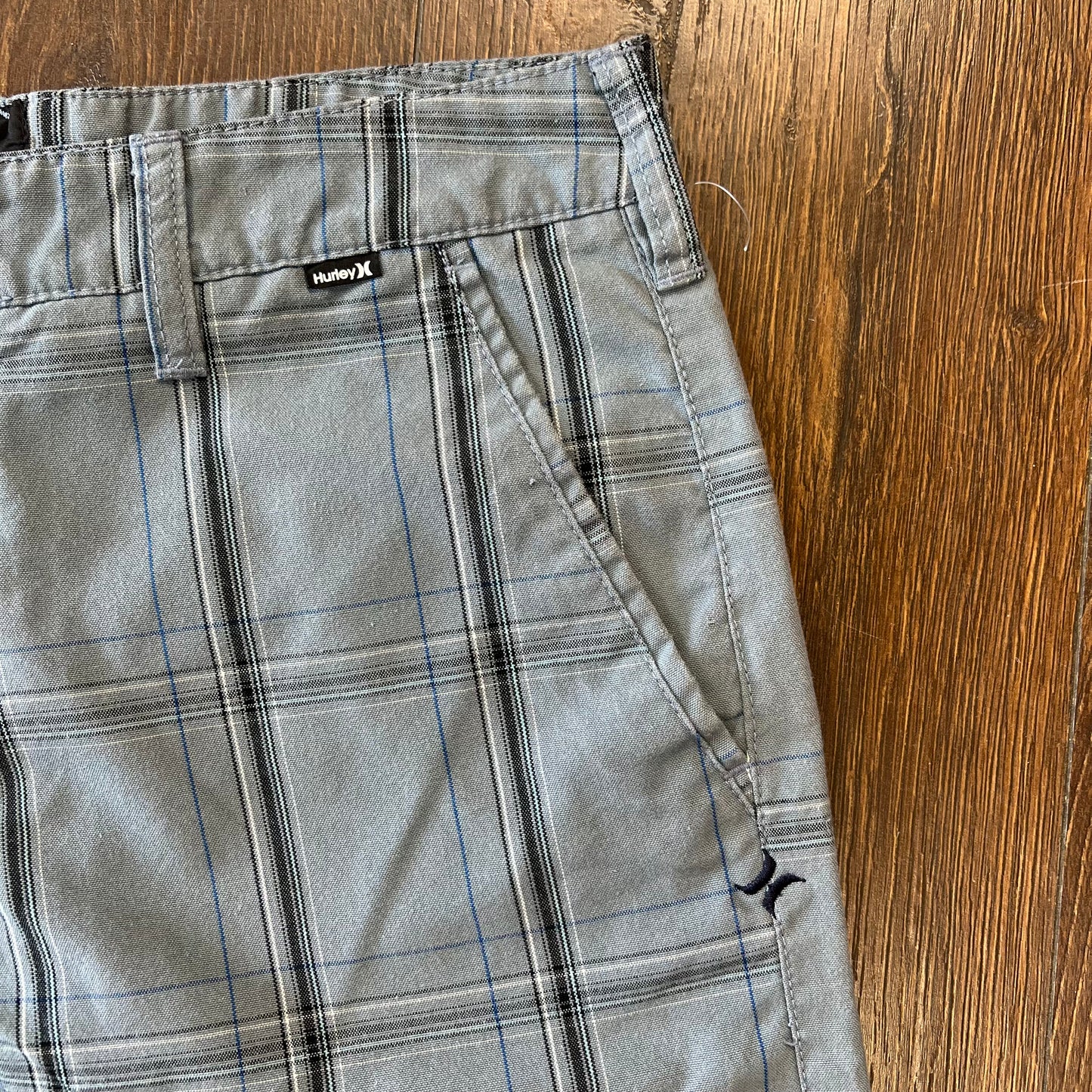 Hurley plaid shorts SZ 31