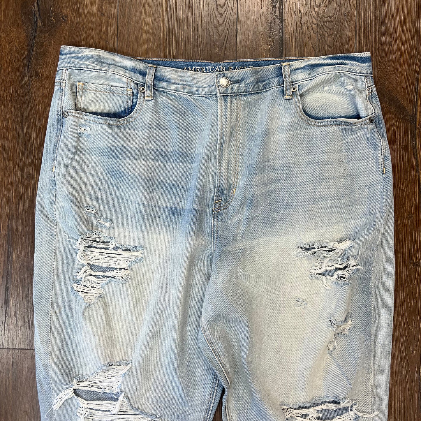 American Eagle light was mom jeans SZ 20