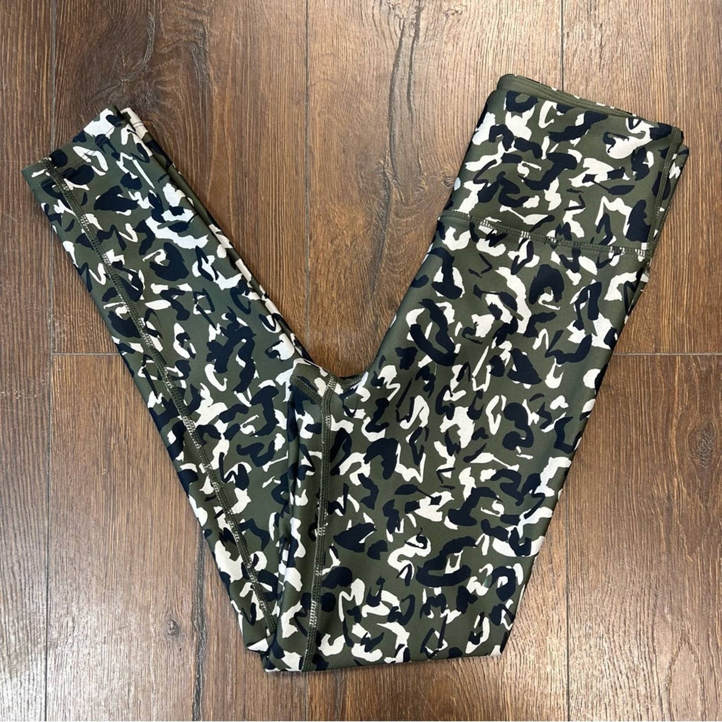 SOUL by soulcycle, leopard camo leggings
SZ XS