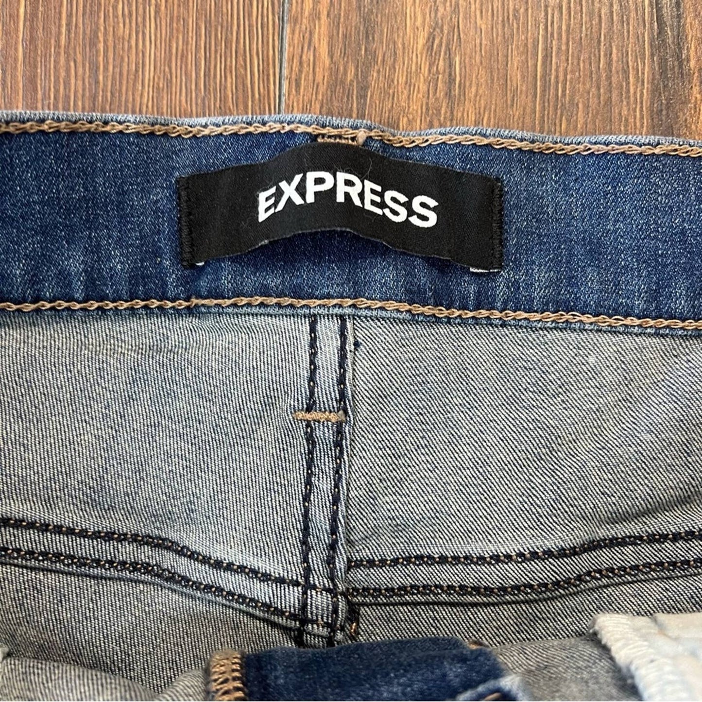 Express high rise Shortie SZ 8