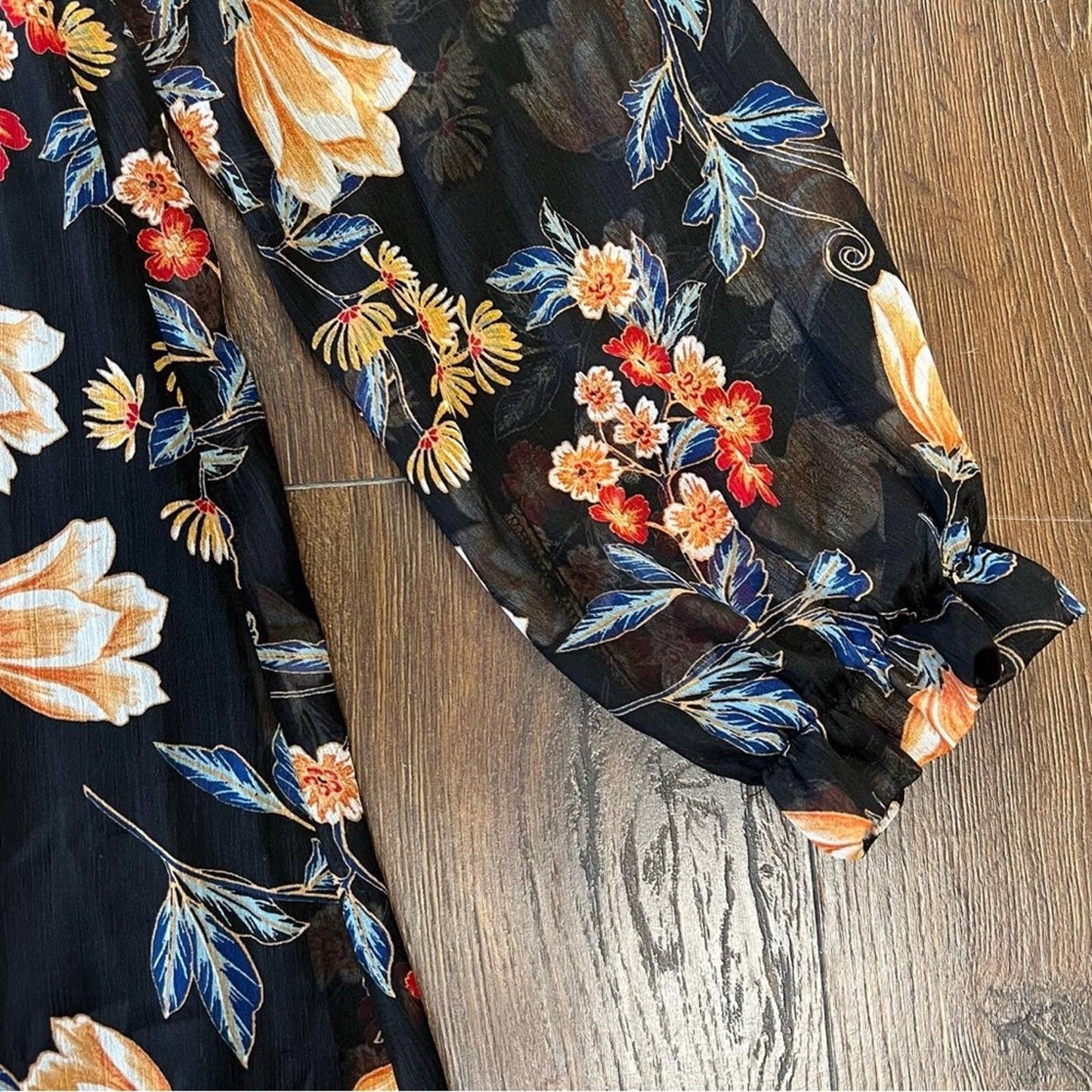 Bobeau Black floral shift dress with sheer sleeves SZ LG