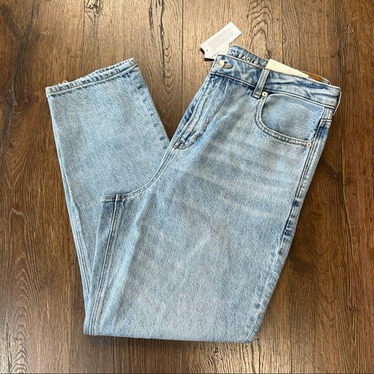 🆕 American Eagle mom jeans SZ 16